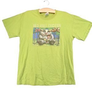 Gildan Wild About Education T-Shirt Mens Medium Short Sleeve Green Indianapolis
